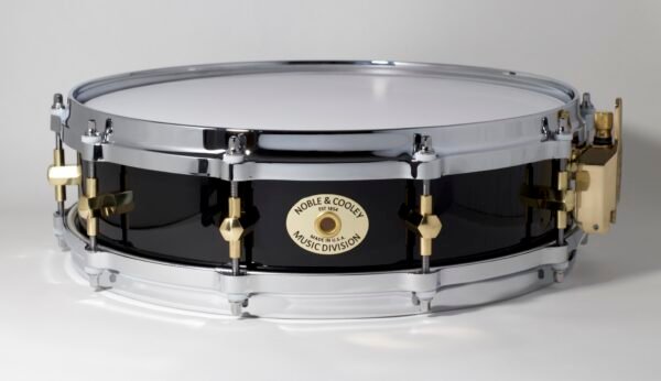 Noble & Cooley Solid Shell Classic Maple "The Phil Collins" Snare Drum 14X3.875 Piano Black Gloss