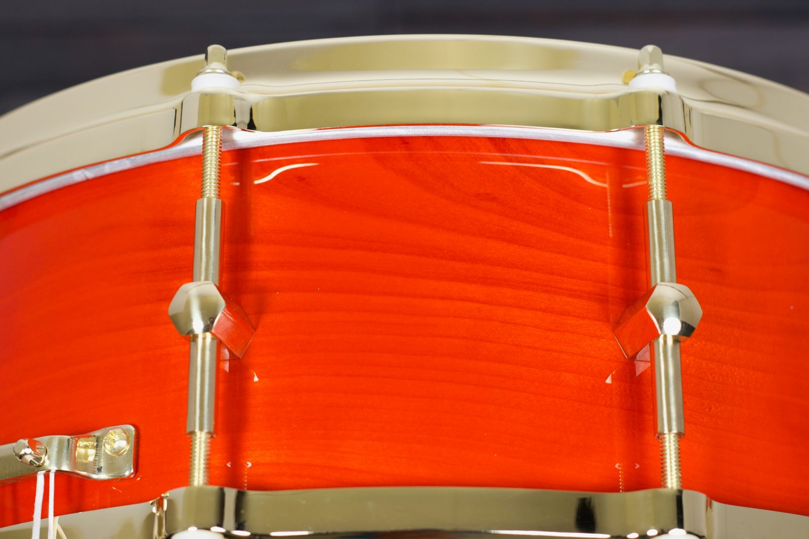 Noble & Cooley Solid Shell Classic Maple Snare Drum 14X5.5 Translucent Red Gloss - Image 4